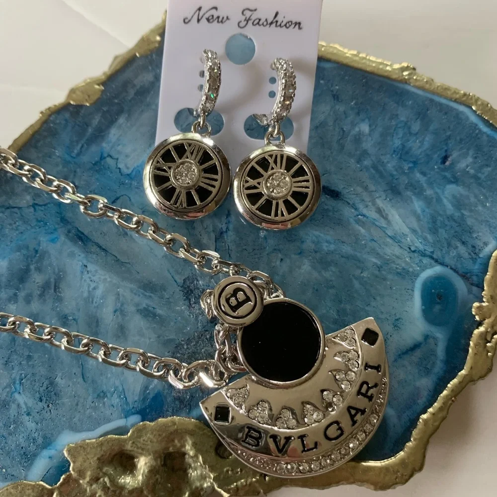 Women’s earrings and necklace Set. - Picture 2 of 6